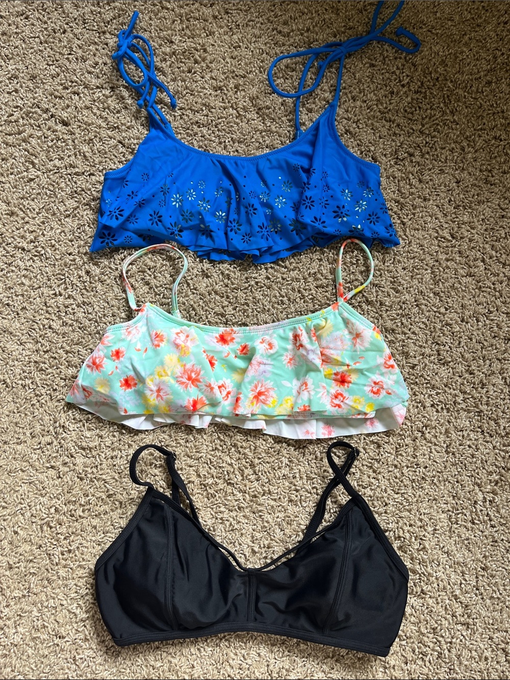Bundle medium swim tops